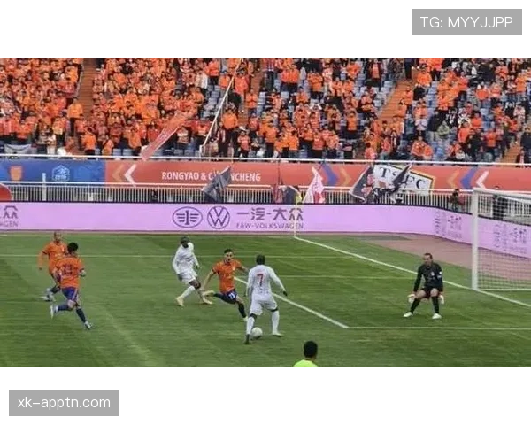 故意回传门将为何不算犯规？规则拆解守门员接球禁区限制