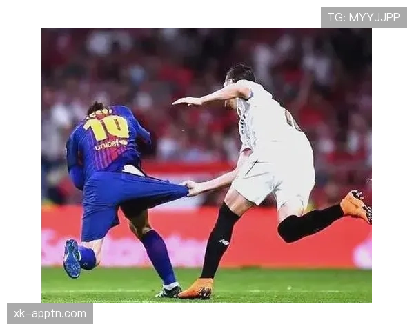 干扰对方视线算犯规吗？足球规则里如何界定这类违例