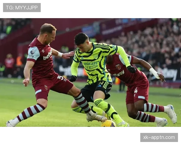 范戴克与马尔基尼奥斯防守稳定性及全面性对比分析